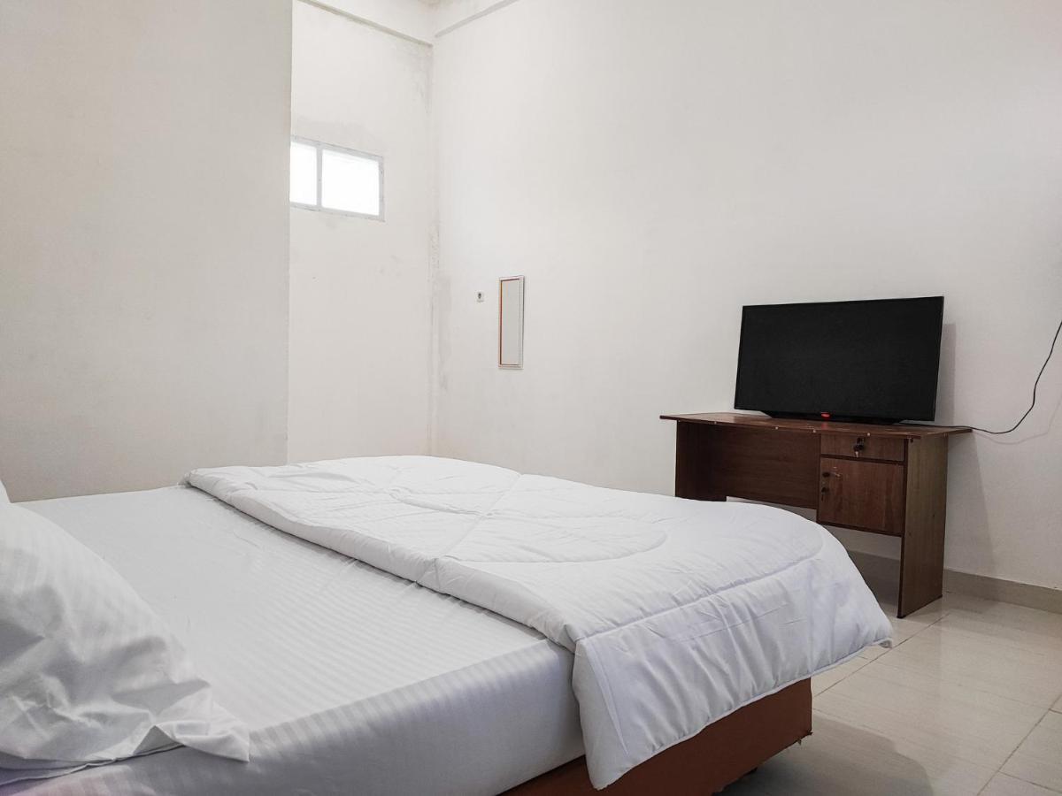 Adela Homestay Syariah Near Universitas Muhammadiyah Jambi Mitra Reddoorz Exterior photo